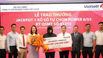 Người đàn ông ở TP.HCM trúng Vietlott 344 tỉ đồng: Nhìn dãy số trùng kết quả mà tôi thấy run