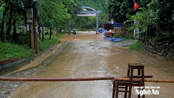 Xã biên giới Tam Thái (tỉnh Nghệ An) khẩn cấp di dời 20 hộ dân sống trên đỉnh núi phòng tránh nguy cơ sạt lở