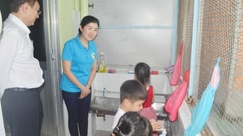 Viện Pasteur TP. Hồ Chí Minh giám sát công tác phòng, chống bệnh truyền nhiễm và tiêm chủng tại phường Long Xuyên