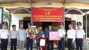 Vùng Cảnh sát biển 2 nhận phụng dưỡng Bà mẹ Việt Nam anh hùng
