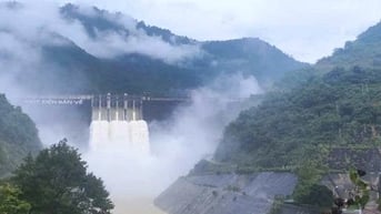 Thủy điện Bản Vẽ vận hành an toàn trong trận lũ lịch sử, cắt giảm 74% lưu lượng lũ về hạ du