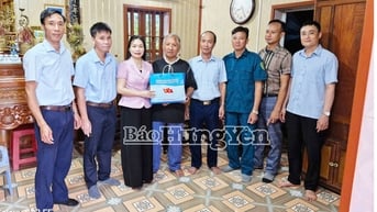 Xã Long Hưng: Trao 141 suất quà tặng gia đình chính sách