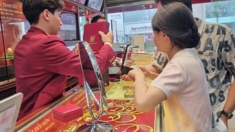 Giá vàng hôm nay 23/7/2025: Giá vàng trong nước và thế giới tăng tiến phá vỡ mức quan trọng