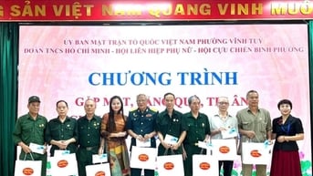 Phường Vĩnh Tuy trao 55 suất quà tặng các thương, bệnh binh