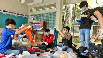 “Hồi sinh” quần áo cũ, gieo yêu thương xanh
