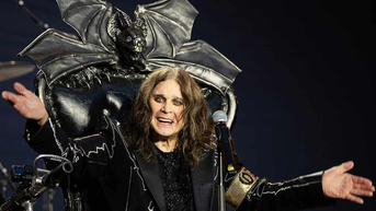Huyền thoại nhạc rock Ozzy Osbourne qua đời ở tuổi 76