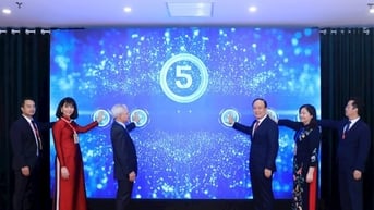 Khai mạc triển lãm “Phát triển Hoàn Kiếm số - Văn minh, hiện đại, đậm đà bản sắc”
