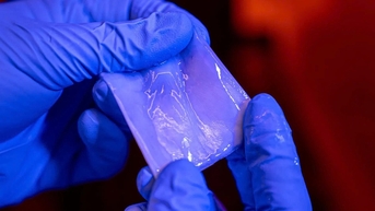 Tạo ra vật liệu mới bền như kim loại, dẻo như nhựa