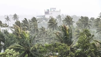 Thời tiết hôm nay 23/7: Bão tan, Bắc Bộ vẫn mưa to, đề phòng sạt lở, lũ quét