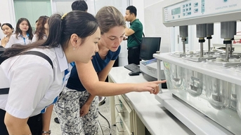 Sinh viên nghiên cứu khoa học: Hành trình khám phá và chinh phục tri thức