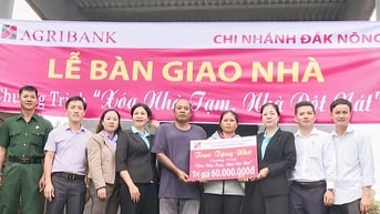 Trao 7 căn nhà Đại đoàn kết cho các hộ khó khăn phường Bắc Gia Nghĩa