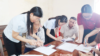 Phường Bình Phước: Lưu động tiếp nhận hồ sơ hưởng trợ cấp hưu trí xã hội