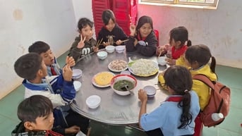 Gia Lai xây trường nội trú, bán trú cho hơn 7.000 học sinh vùng biên