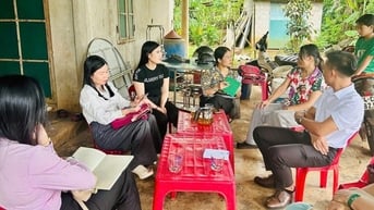 TƯ Hội LHPN Việt Nam kiểm tra, giám sát hoạt động ủy thác với ngân hàng tại xã Gio Linh, Quảng Trị