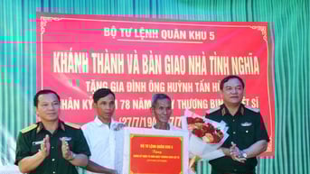 Quân khu 5 bàn giao nhà tình nghĩa cho cựu binh ở xã Tiên Phước
