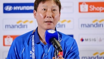 HLV Kim Sang-sik thận trọng trước U23 Philippines