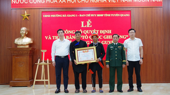 Tuyên Quang: Trao Bằng Tổ quốc ghi công cho thân nhân liệt sĩ Bộ đội Biên phòng