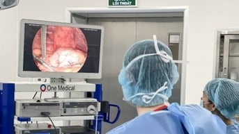 Vinmec Cần Thơ phẫu thuật nội soi thành công khối u tử cung lớn phức tạp