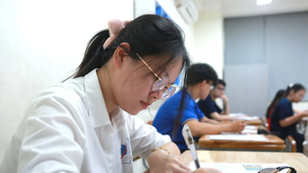 Cải tiến chất lượng từ đối sánh điểm thi