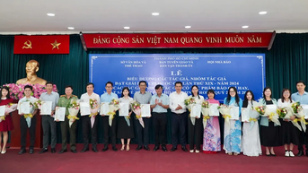 TPHCM khen thưởng 70 tác phẩm hay viết về Thành phố