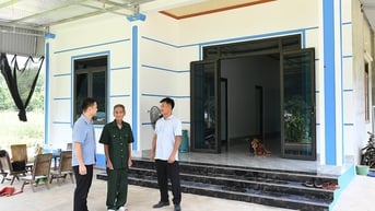 Nhà ở cho người có công