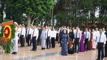 Lễ viếng các anh hùng liệt sĩ nhân dịp kỷ niệm 78 năm Ngày Thương binh - Liệt sĩ