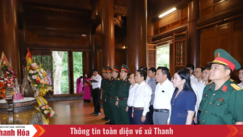Bí thư Tỉnh ủy Nguyễn Doãn Anh và Đoàn đại biểu tỉnh Thanh Hóa dâng hoa, dâng hương Chủ tịch Hồ Chí Minh, Đại tướng Võ Nguyên Giáp và Nghĩa trang liệt sĩ các tỉnh: Nghệ An, Hà Tĩnh, Quảng Trị