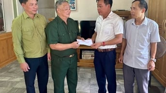 Hội Doanh nghiệp doanh nhân Cựu chiến binh, Cựu quân nhân tỉnh tặng quà gia đình chính sách - Báo Cao Bằng điện tử