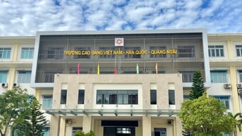Trường cao đẳng ‘hụt hơi’ tài chính, giảng viên bị nợ lương, tiền dạy vượt giờ