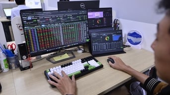 Margin 'căng như dây đàn': Nhiều công ty chứng khoán lớn sắp cạn room lúc thị trường bùng nổ