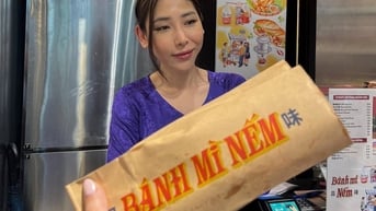 Chuyện về những người nước ngoài bán món Việt ở Hồng Kông