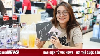 Galaxy Z Fold7 và Z Flip7 mở bán sớm, tăng trưởng 20%