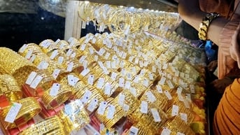 Giá vàng chốt ngày 26/7/2025: Giá vàng trong nước và thế giới giảm mạnh, người mua lỗ nặng