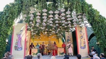 Nghệ sĩ Công an Việt Nam biểu diễn, thu hút đông đảo khán giả tại Quảng trường Đỏ