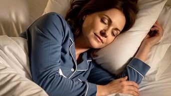 3 điều người lớn tuổi cần thay đổi để trị chứng mất ngủ