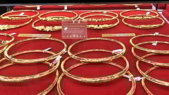 Cuối tuần, giá vàng giảm mạnh