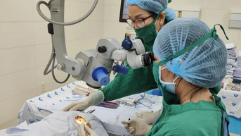 Bệnh viện Mắt Thành phố Hồ Chí Minh triển khai phẫu thuật phaco miễn phí cho gia đình chính sách