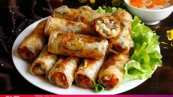 Chả giò, chạo tôm trong danh sách 'món ăn vặt ngon nhất Việt Nam'