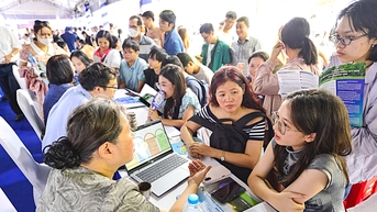 Tuyển sinh đại học 2025: Điểm sàn giảm sâu, điểm chuẩn sẽ ra sao?