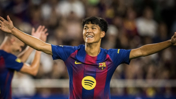 Cầu thủ gốc Philippines ghi bàn ngay ra mắt đội một Barcelona
