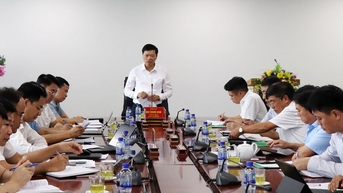 도인민위원회 부위원장 다오광카이는 농업환경부와 협력했습니다.