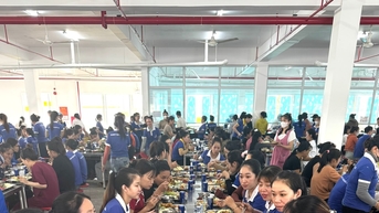 "Bữa cơm Công đoàn" cho 900 công nhân