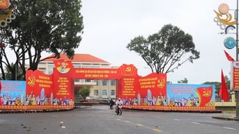 Phường 1 Bảo Lộc rợp cờ hoa chào mừng Đại hội Đảng bộ Phường