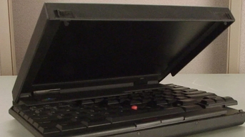Chiếc laptop làm rung chuyển thị trường 30 năm trước của IBM