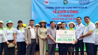 Gần 1,1 tỷ đồng giúp đỡ một hộ đặc biệt khó khăn