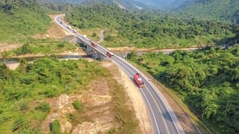 Huy động 15 mũi thi công trên cao tốc La Sơn - Hòa Liên