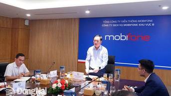 Chủ tịch UBND tỉnh Võ Tấn Đức làm việc với MobiFone khu vực 8
