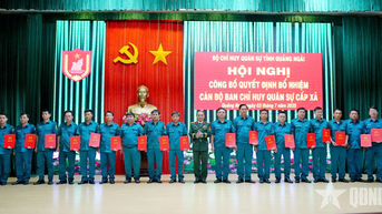 Tỉnh Quảng Ngãi công bố trao quyết định bổ nhiệm cán bộ Ban CHQS cấp xã