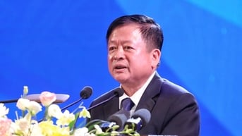 Văn nghệ sĩ phải ‘dắt tay người tốt trở lại văn học nghệ thuật’