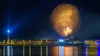 Từ 4/7, Hạ Long bắn pháo hoa mỗi tối thứ sáu, thứ bảy tại “Vịnh Pháo Hoa”